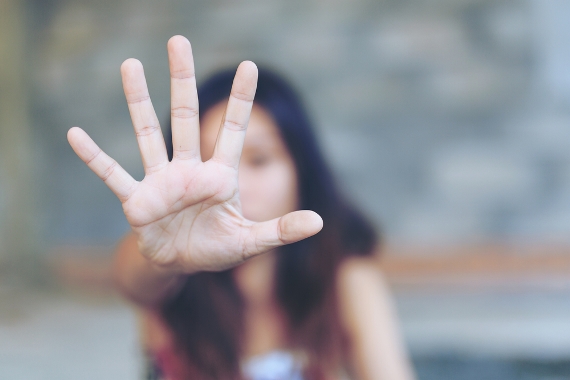 Dia Internacional da Luta pela Saúde da Mulher e a Violência