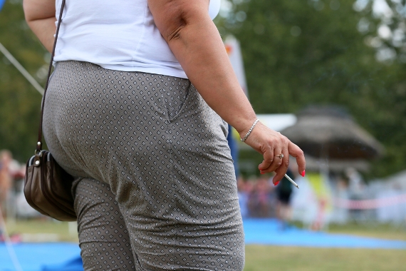 Pesquisa da OMS indica que obesos têm mais chance de serem fumantes
